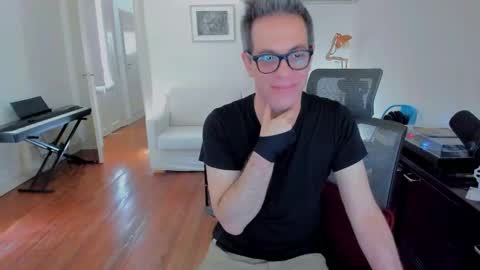 Snapshot of andy0pandi chatting on 12/05/24, 02:00 Andrew online show from 12/05/24, 02:00