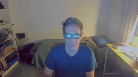 Snapshot of andy0pandi chatting on 01/27/25, 08:40 Andrew online show from 01/27/25, 08:40