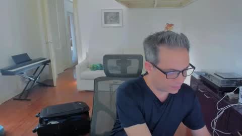 Snapshot of andy0pandi chatting on 02/07/25, 04:35 Andrew online show from 02/07/25, 04:35