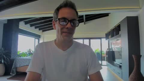 Snapshot of andy0pandi chatting on 02/18/25, 07:52 Andrew online show from 02/18/25, 07:52