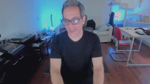 Andrew online show from 12/22/25, 07:33