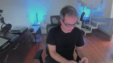 Snapshot of andy0pandi chatting on 05/06/26, 05:07 Andrew online show from 05/06/26, 05:07