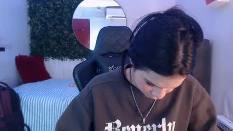 Snapshot of andy_bell_x chatting on 01/21/25, 07:37 ANDY online show from 01/21/25, 07:37