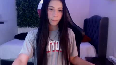 Snapshot of andy_bell_x chatting on 02/24/25, 05:11 ANDY online show from 02/24/25, 05:11