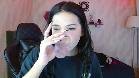 Snapshot of andy_bell_x chatting on 11/13/25, 05:39 ANDY online show from 11/13/25, 05:39