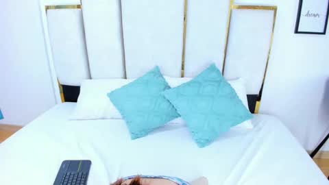 Snapshot of andy_bluee chatting on 02/28/25, 07:15 Andy bluee  online show from 02/28/25, 07:15