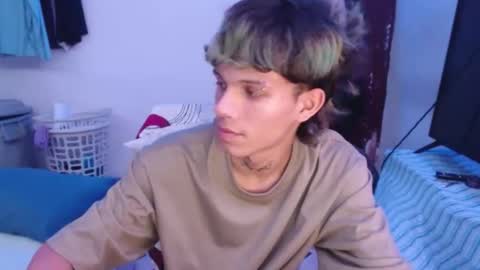 andy_dan1 online show from 05/02/26, 06:07