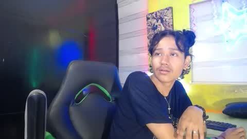 Snapshot of andy_staar18 chatting on 10/24/25, 11:06 andy online show from 10/24/25, 11:06