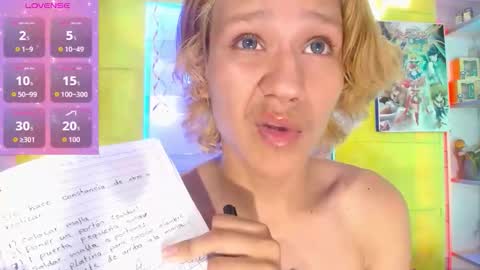 Snapshot of andy_staar18 chatting on 12/13/25, 07:53 andy online show from 12/13/25, 07:53