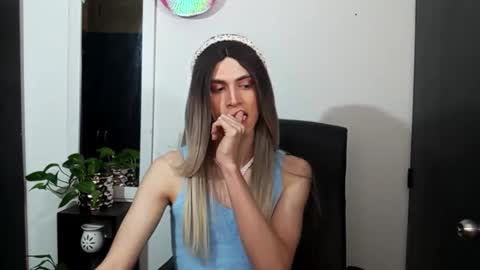 Andy van der Rose online show from 11/30/25, 09:46