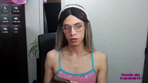 Snapshot of andy_vander chatting on 02/04/26, 08:42 Andy van der Rose online show from 02/04/26, 08:42