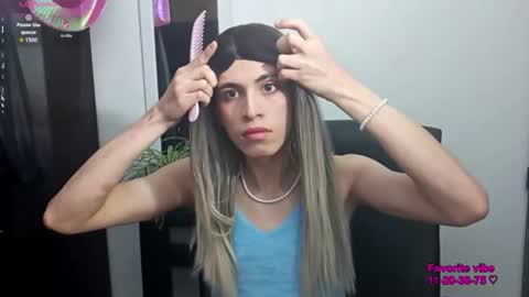 Snapshot of andy_vander chatting on 02/06/26, 08:51 Andy van der Rose online show from 02/06/26, 08:51