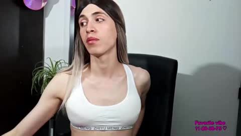 Snapshot of andy_vander chatting on 02/14/26, 08:55 Andy van der Rose online show from 02/14/26, 08:55