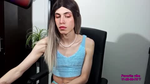 Snapshot of andy_vander chatting on 02/19/26, 07:48 Andy van der Rose online show from 02/19/26, 07:48