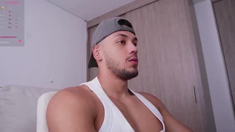 Snapshot of andy_weld chatting on 11/19/25, 03:12 my onlyfans online show from 11/19/25, 03:12