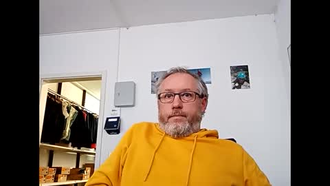 Snapshot of andyberg8 chatting on 02/27/25, 02:21 Andy online show from 02/27/25, 02:21