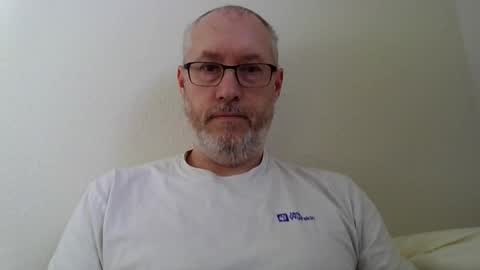 Snapshot of andyberg8 chatting on 03/06/26, 09:17 Andy online show from 03/06/26, 09:17