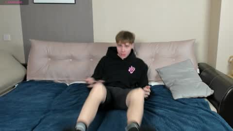 Snapshot of andyjey_ chatting on 10/05/25, 07:45 Mandy and Andy online show from 10/05/25, 07:45