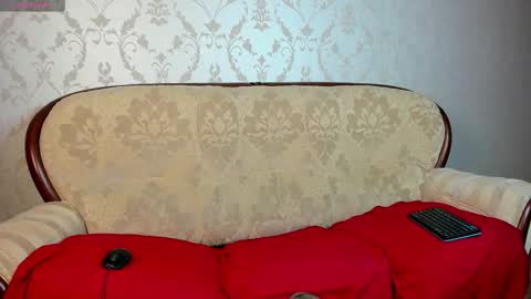 Snapshot of andyjey_ chatting on 12/04/25, 07:11 Mandy and Andy online show from 12/04/25, 07:11