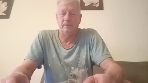 andyk1704 online show from 02/15/25, 05:07