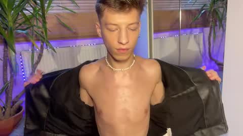 Snapshot of andytwinkkk chatting on 01/23/25, 12:30 AndyTwinkkk online show from 01/23/25, 12:30