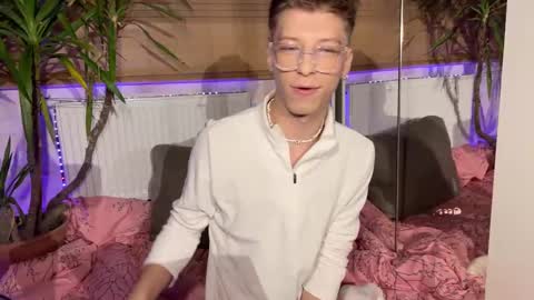 Snapshot of andytwinkkk chatting on 01/24/25, 03:02 AndyTwinkkk online show from 01/24/25, 03:02