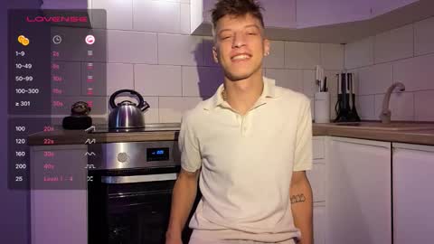 Snapshot of andytwinkkk chatting on 09/18/25, 08:38 AndyTwinkkk online show from 09/18/25, 08:38