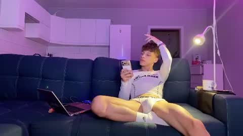 Snapshot of andytwinkkk chatting on 06/12/26, 12:48 AndyTwinkkk online show from 06/12/26, 12:48