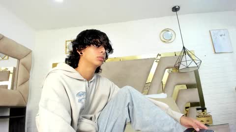 andyxibrat online show from 10/26/25, 12:11