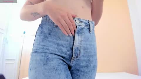 Snapshot of andyylove_jk chatting on 03/05/25, 01:28 Andy online show from 03/05/25, 01:28