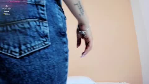 Snapshot of andyylove_jk chatting on 09/10/25, 01:11 Andy online show from 09/10/25, 01:11