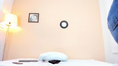 Snapshot of andyylove_jk chatting on 09/23/25, 12:30 Andy online show from 09/23/25, 12:30