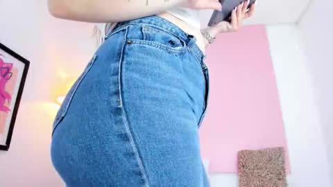 Snapshot of andyylove_jk chatting on 02/12/26, 12:00 Andy online show from 02/12/26, 12:00