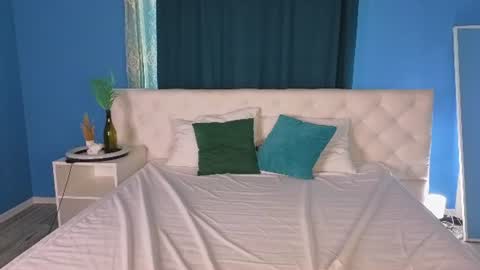 Snapshot of anellyball_ chatting on 06/23/26, 01:03 Anelly online show from 06/23/26, 01:03