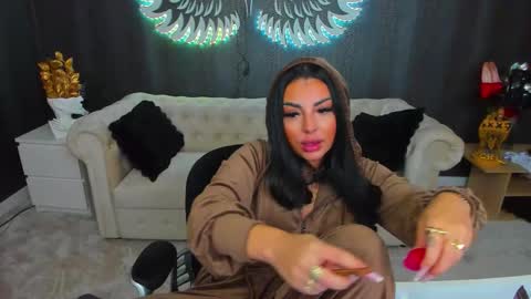 Anne online show from 12/16/25, 05:18