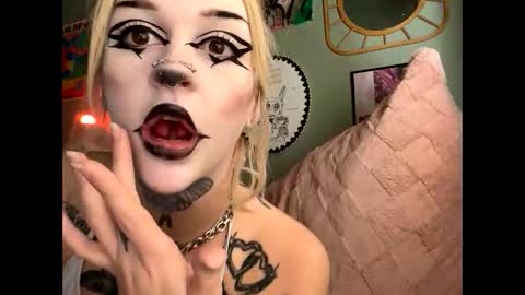 ang3lmorgu3 online show from 12/18/25, 06:03