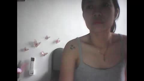 Snapshot of ange011 chatting on 05/19/26, 06:09 ange011 online show from 05/19/26, 06:09
