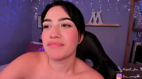 Snapshot of angeel_fox chatting on 01/24/25, 08:44 Angel online show from 01/24/25, 08:44