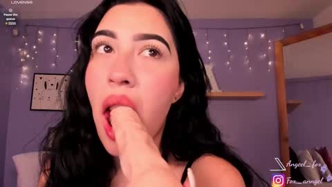 Snapshot of angeel_fox chatting on 02/11/25, 06:08 Angel online show from 02/11/25, 06:08