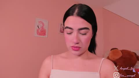 Snapshot of angeel_fox chatting on 09/25/25, 03:54 Angel online show from 09/25/25, 03:54