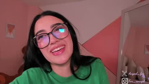 Snapshot of angeel_fox chatting on 11/09/25, 04:44 Angel online show from 11/09/25, 04:44