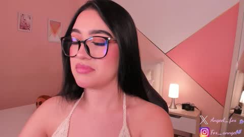 Snapshot of angeel_fox chatting on 11/09/25, 11:25 Angel online show from 11/09/25, 11:25