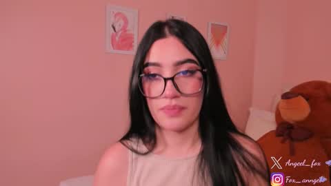 Snapshot of angeel_fox chatting on 11/13/25, 04:22 Angel online show from 11/13/25, 04:22