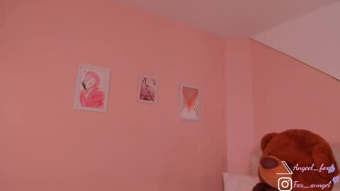 Snapshot of angeel_fox chatting on 11/21/25, 06:56 Angel online show from 11/21/25, 06:56