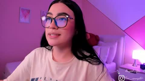 Angel  online show from 02/06/26, 06:40