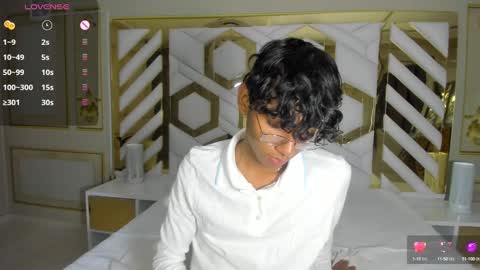 Snapshot of angel__sweet18 chatting on 01/27/25, 01:19 online show from 01/27/25, 01:19