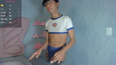 Snapshot of angel__sweet18 chatting on 02/09/25, 12:17 online show from 02/09/25, 12:17