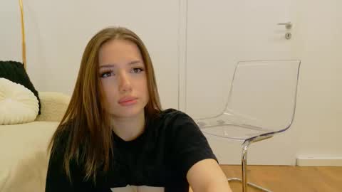 angel__vibe online show from 03/19/26, 08:57