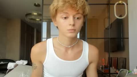 Snapshot of angel_andreww chatting on 04/25/26, 09:45 angel_andreww online show from 04/25/26, 09:45