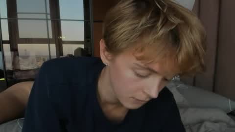 Snapshot of angel_andreww chatting on 04/28/26, 04:12 angel_andreww online show from 04/28/26, 04:12